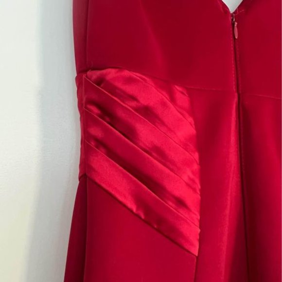 Lipsy London Gown - Picture 6 of 8